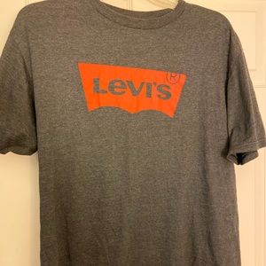 Levi’s t shirt